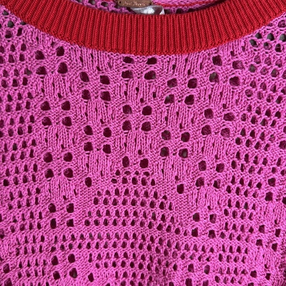 Free people bright pink 100% cropped cotton sweater with red trim XS - Picture 8 of 12